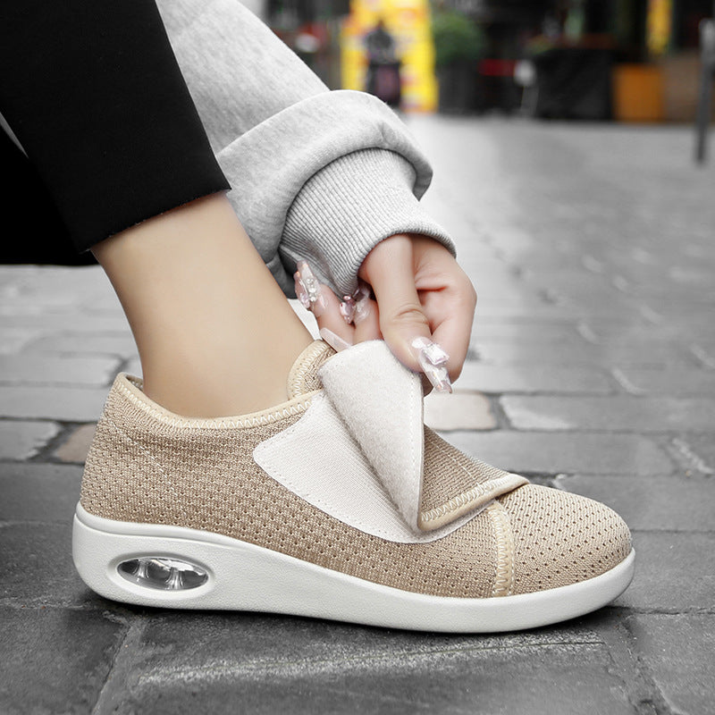 Atmungsaktive Mesh-Sneaker mit Klettverschluss