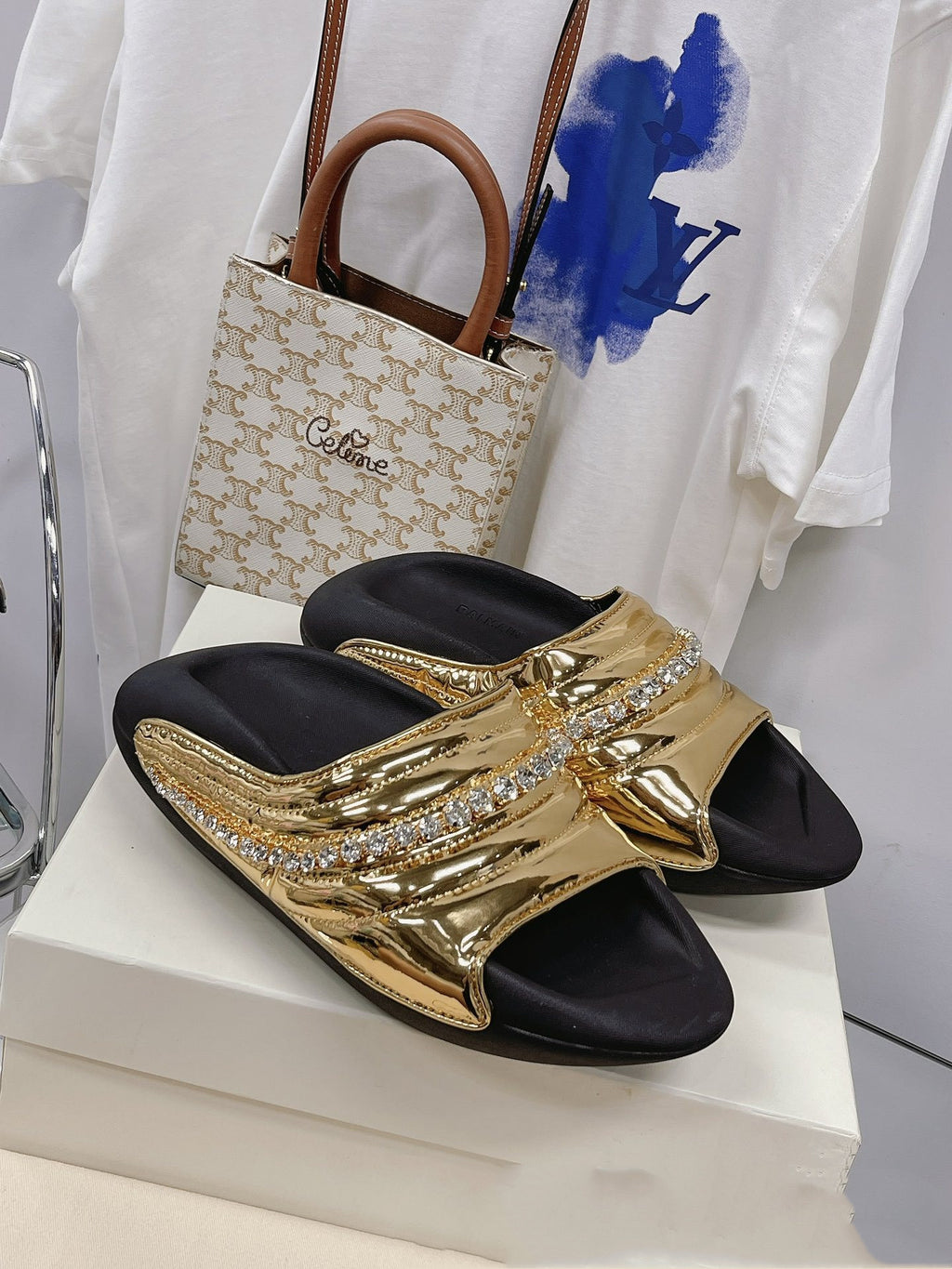 Bequeme Zehensteg-Sandalen mit dicker Sohle – Bild 11 | LuxeStyle