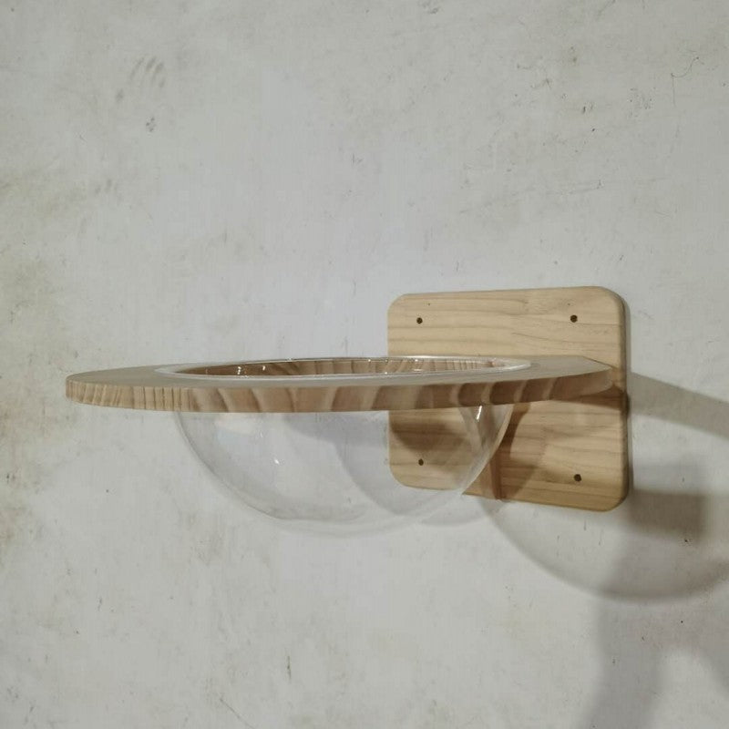 Wandmontiertes Katzenklo aus Holz