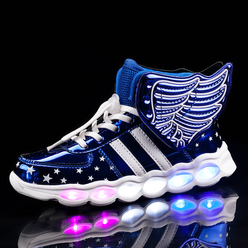 Glitzer-Sneakers mit wiederaufladbaren Flügeln – Bild 7 | LuxeStyle