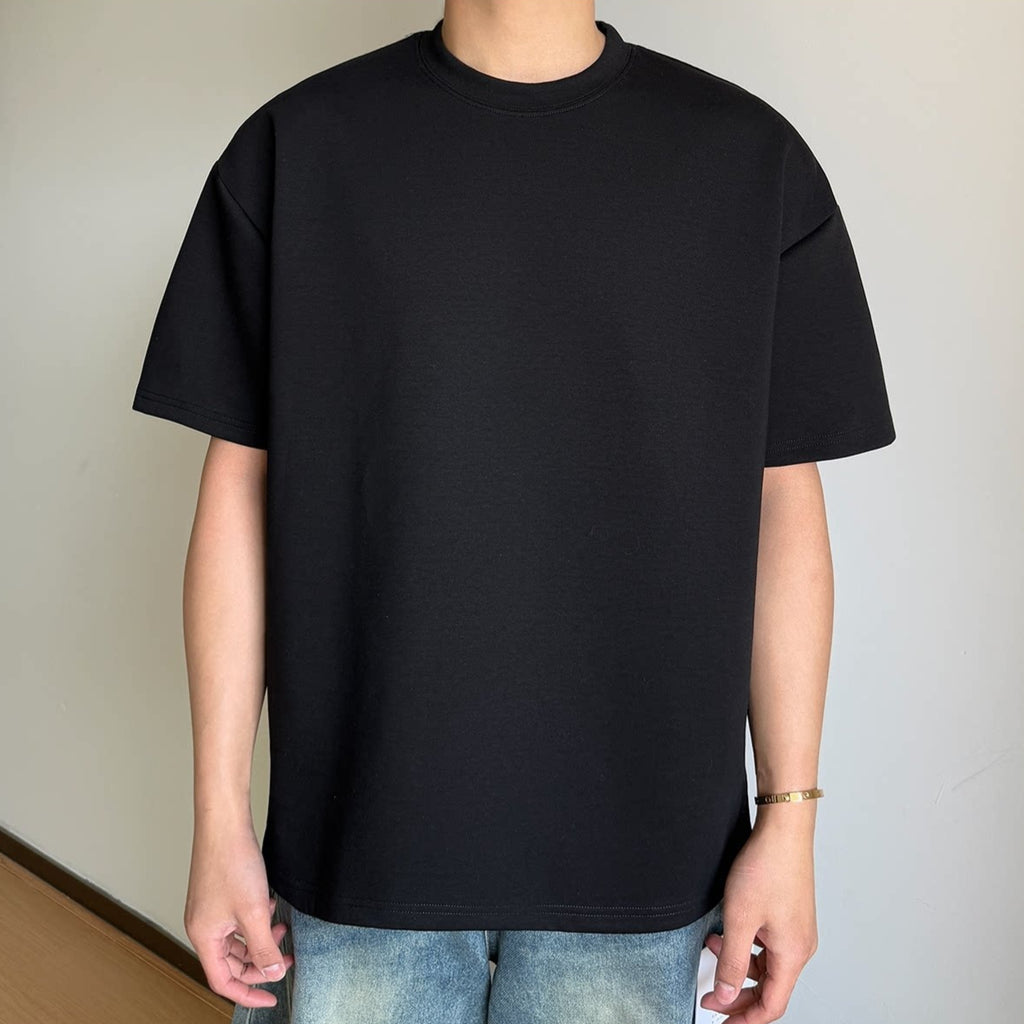 Weiten-schmeichelndes Crew-Neck T-Shirt