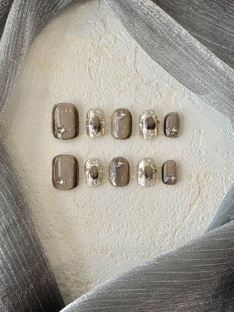 Bucheriti Cat's Eye Press-on Nägel – Bild 10 | LuxeStyle