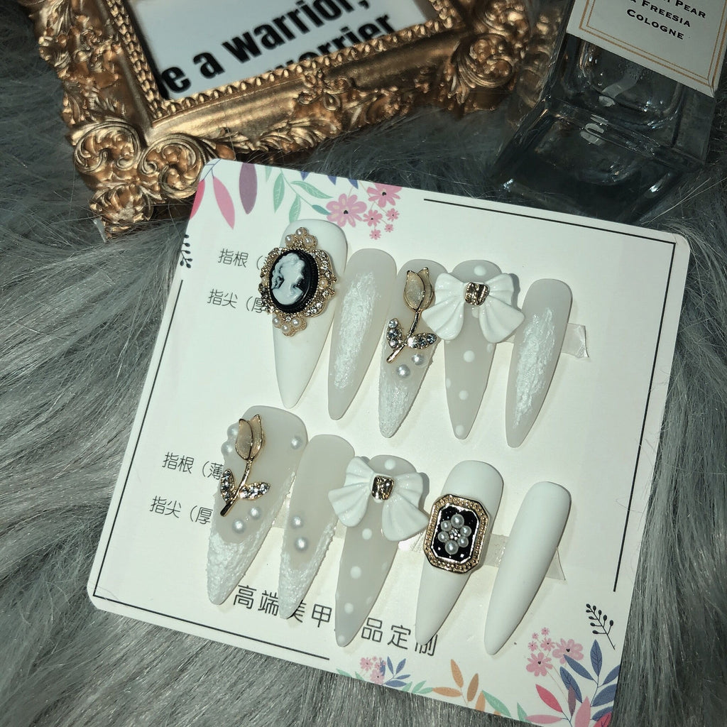 Maniküre-Set Kitty Love Flamme – Bild 6 | LuxeStyle