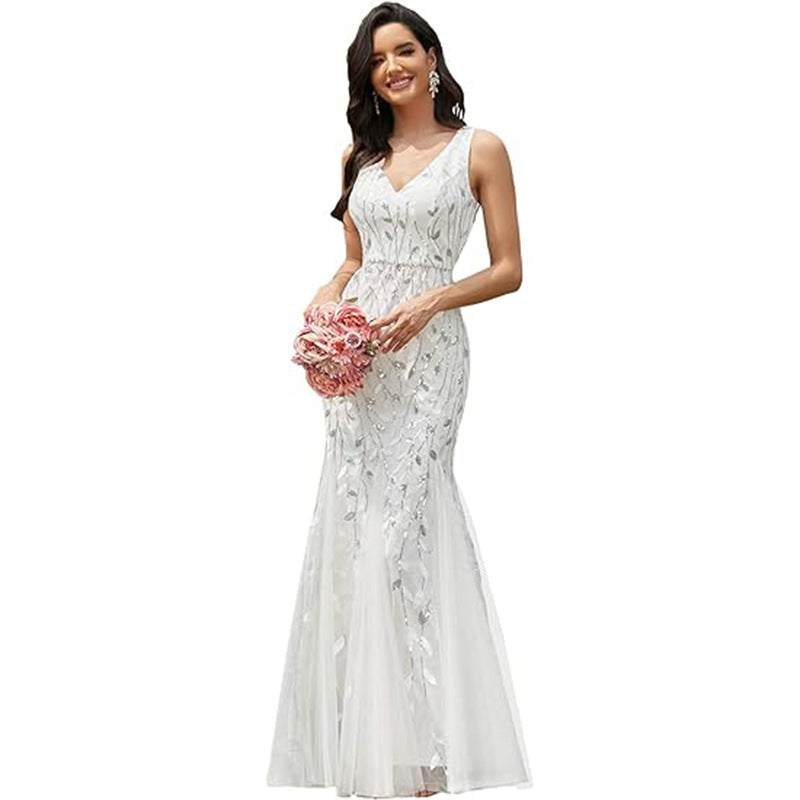 V-Ausschnitt Tüll-Glitzerkleid mit Stickerei – Bild 8 | LuxeStyle