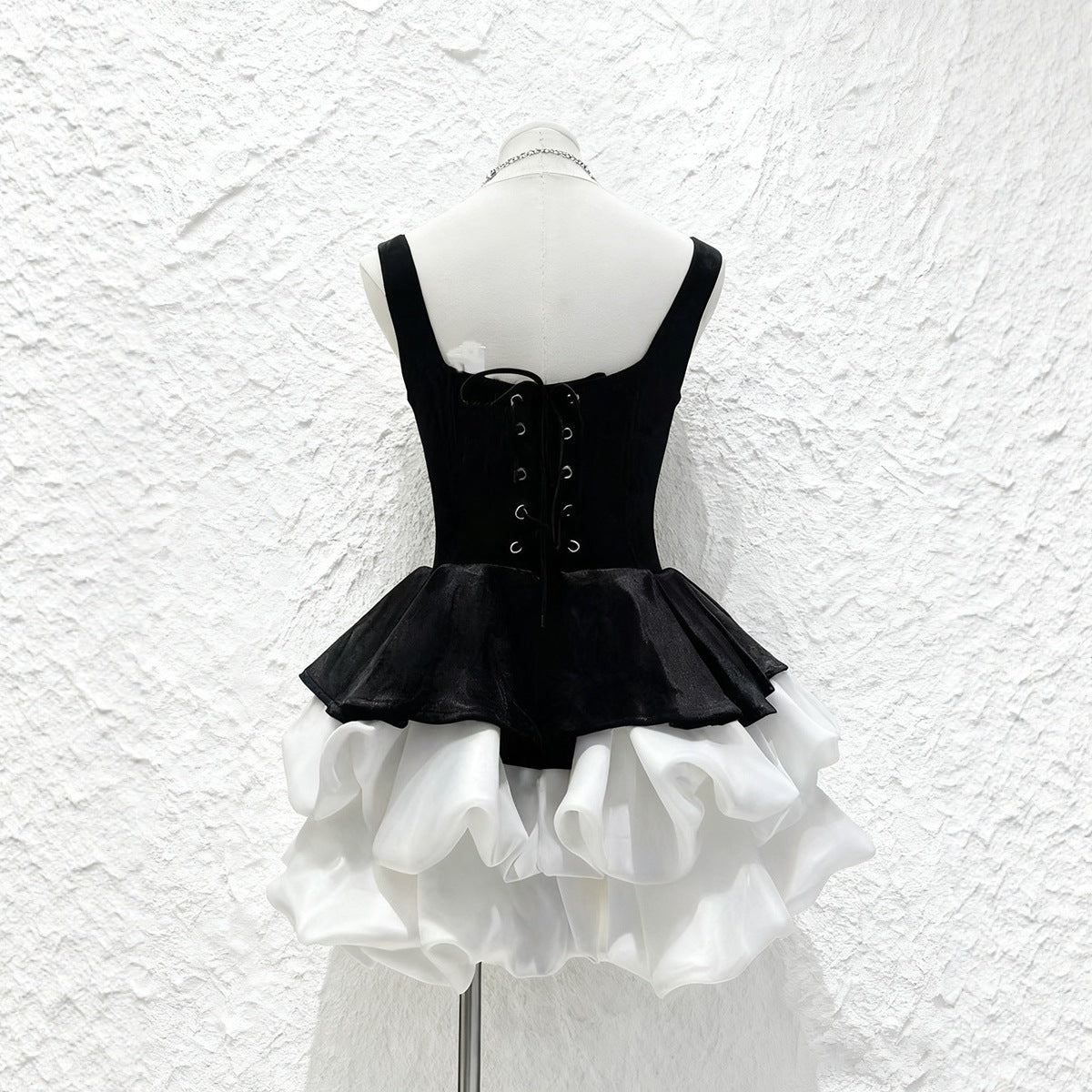 Schwungvolles Ballett-Design – Bild 2 | LuxeStyle