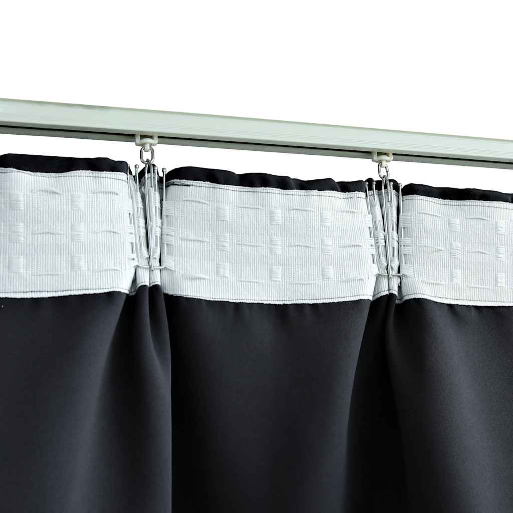 Verdunkelungsvorhang mit Haken