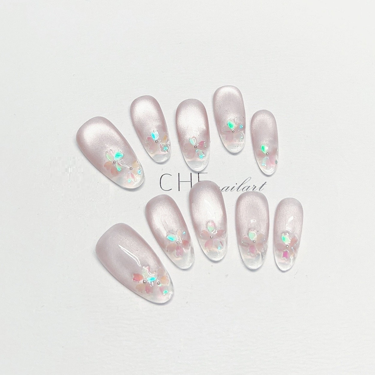 Cat Eye Oval-Kunstnägel – Transparent Fluorescent – Bild 6 | LuxeStyle