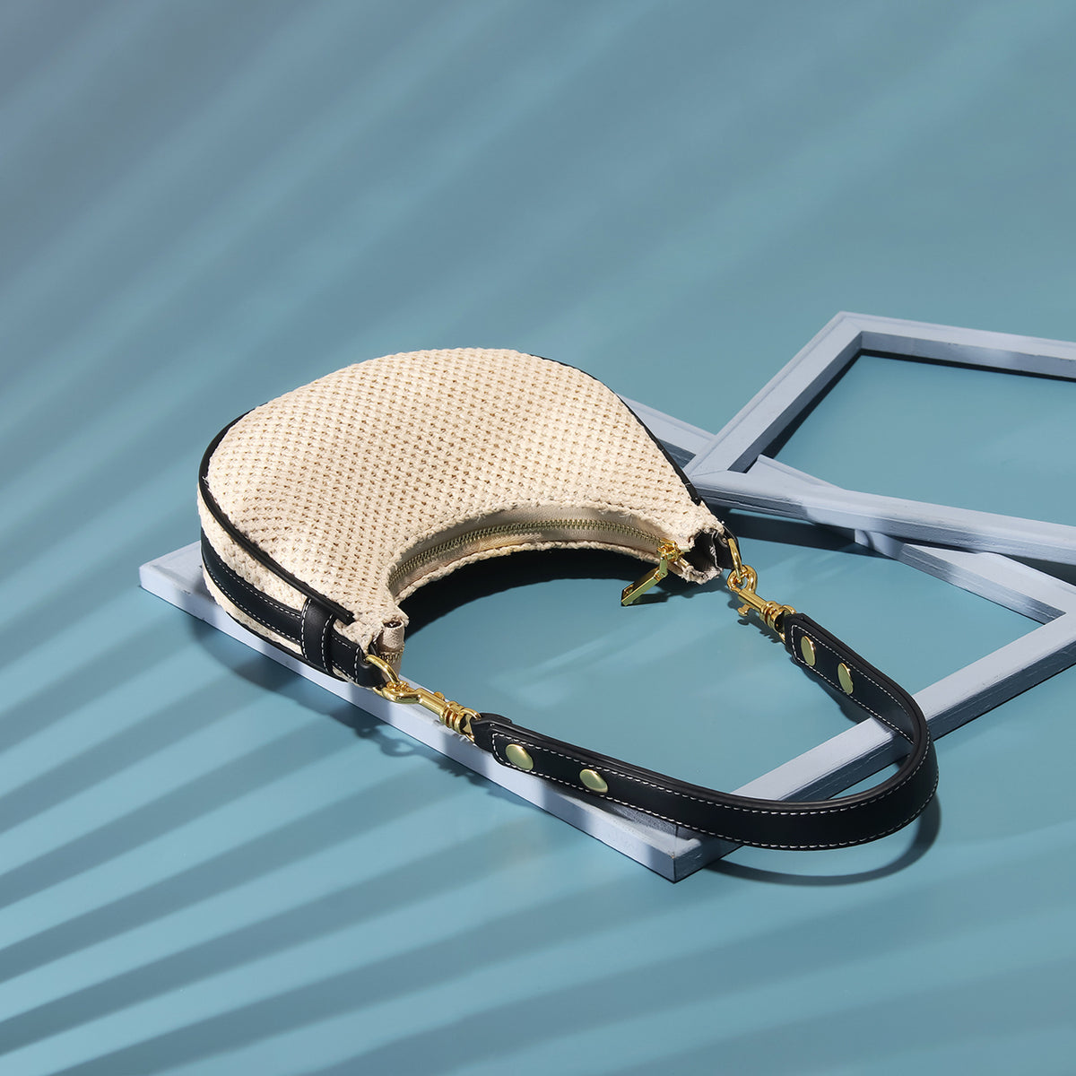 Weiche PU-Umhängetasche mit Sandwich-Tasche, horizontal – Bild 7 | LuxeStyle