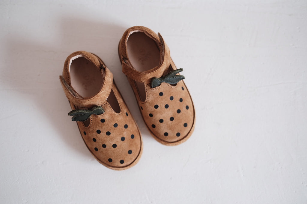 Mädchenschuhe Leder mit Klettverschluss – Bild 4 | LuxeStyle