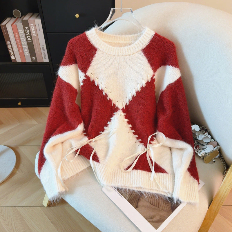 Kontrastfarbener Strickpullover mit Kordelzug