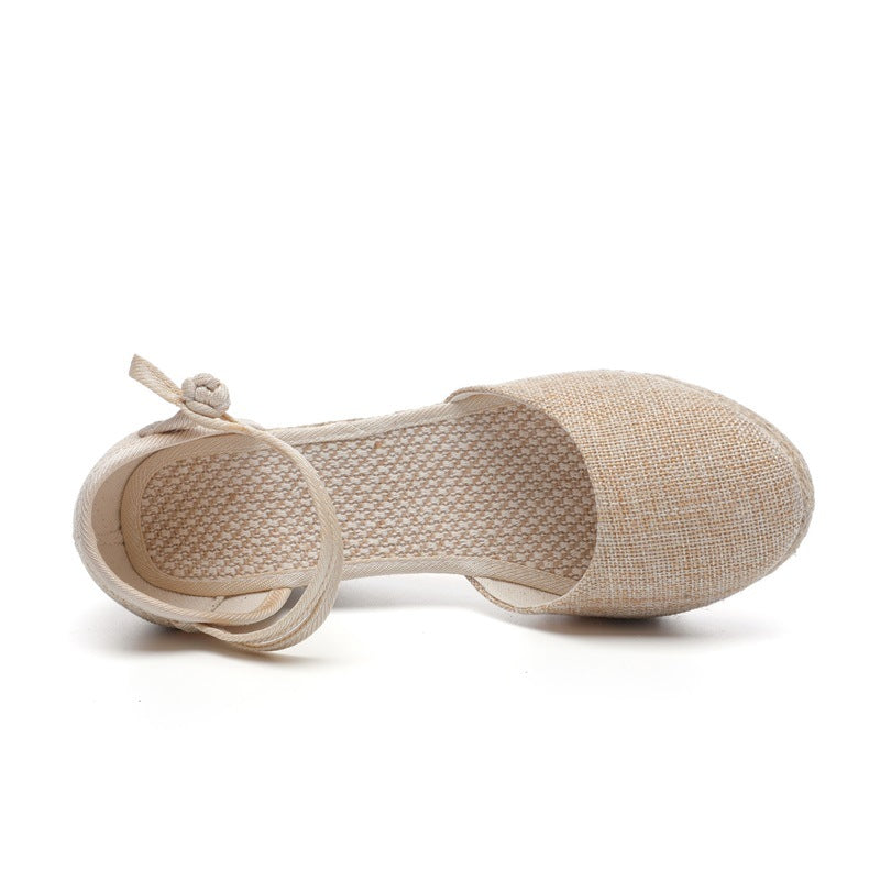 Keile Sandalen mit Fesselriemchen – Bild 11 | LuxeStyle