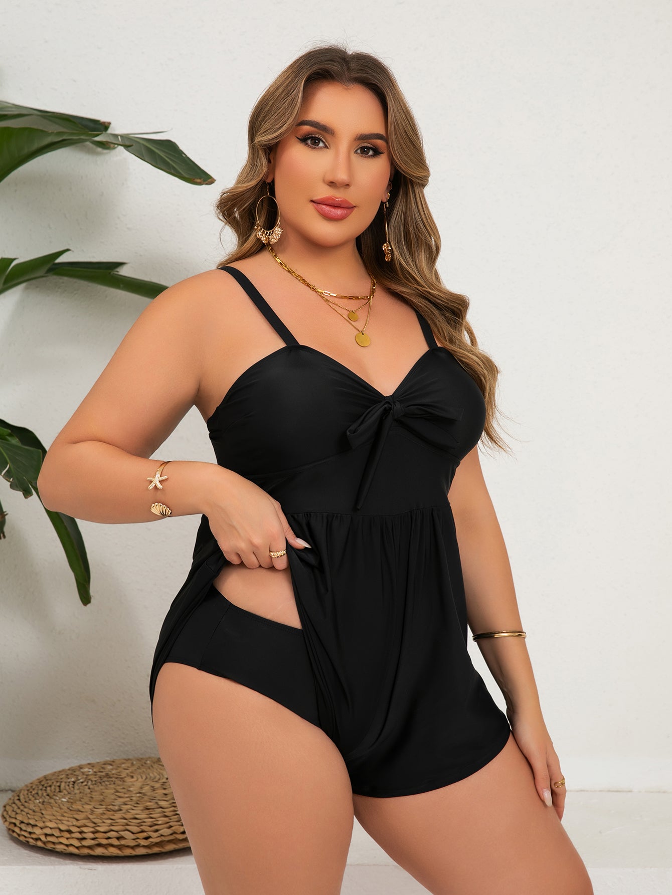 Eleganter Tankini mit hohem Halsausschnitt