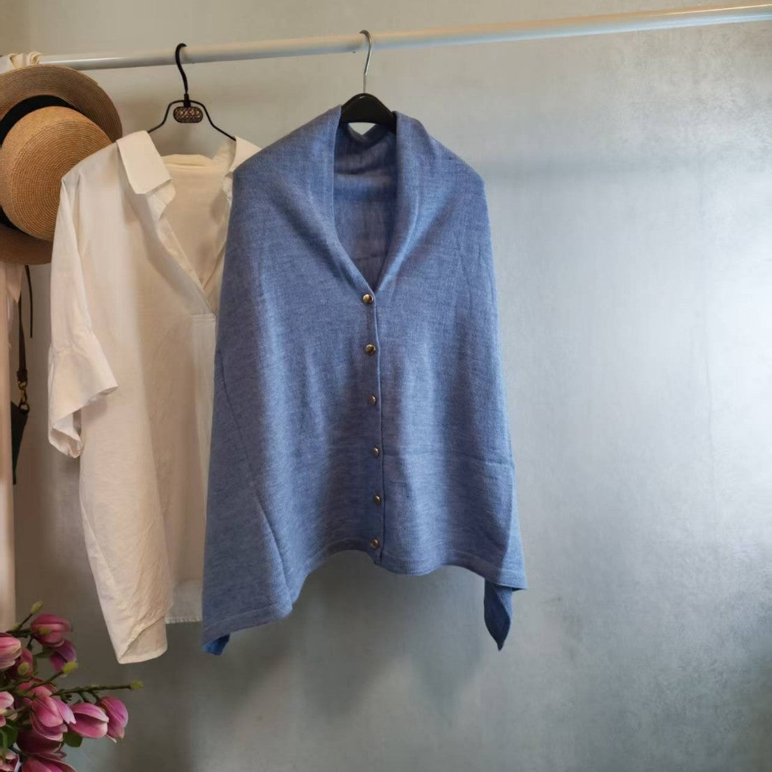 Schwarzer Wollschal mit Vintage‑Look – Bild 14 | LuxeStyle