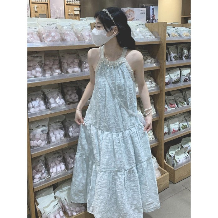 Perlenbesetztes Neckholder-Kleid