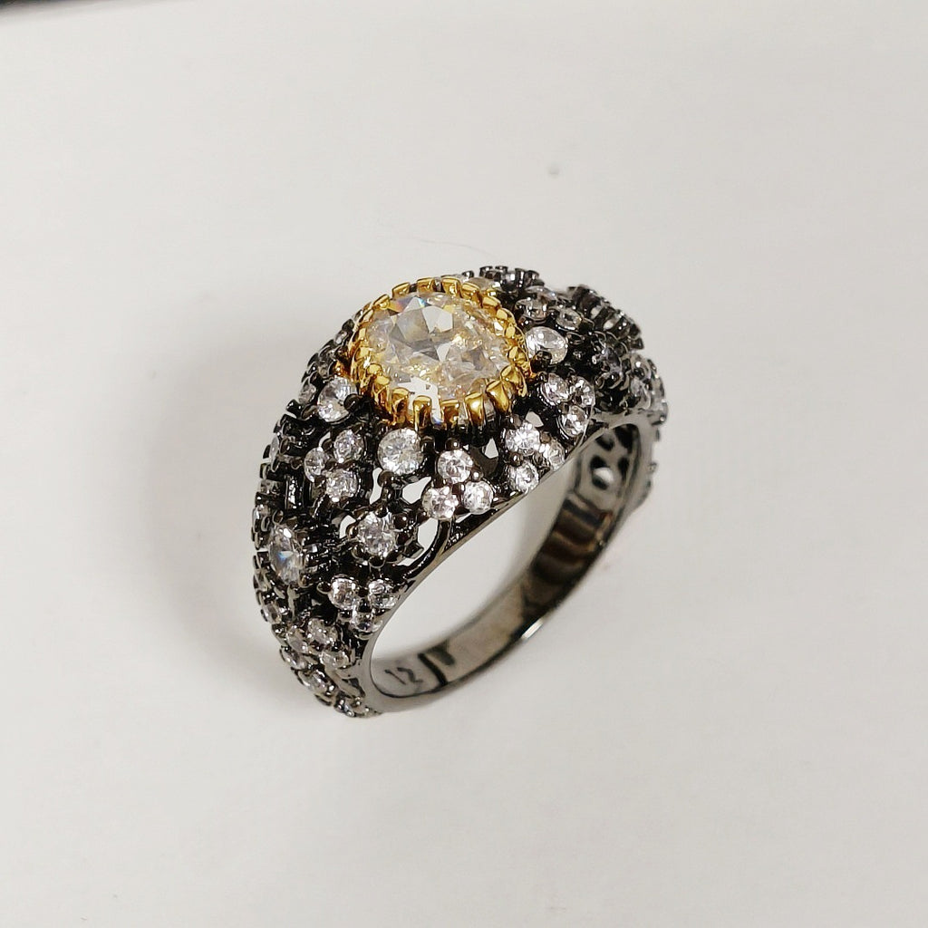 Vintage Oval Ring mit Zirkonia