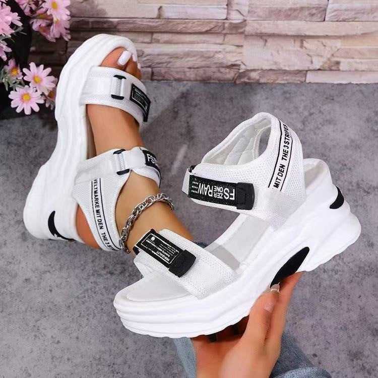 Weite Sandalen – Bild 3 | LuxeStyle