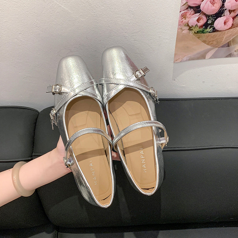 Silberne Mary Jane Flats mit verstecktem Absatz