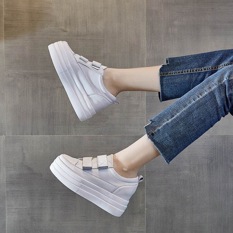 Damen Leder-Sneaker mit Klettverschluss – Bild 1 | LuxeStyle