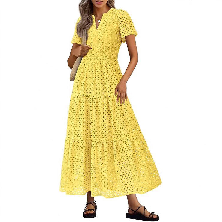 Kurzes V-Neck Kleid mit Lochstickerei – Bild 16 | LuxeStyle