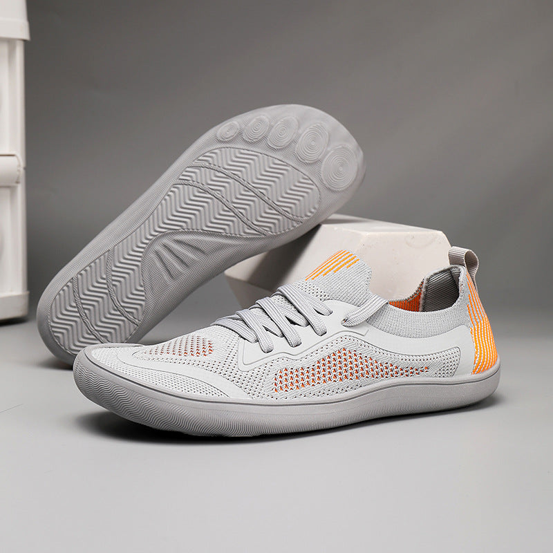 Wander-Sneaker mit breiter Zehenbox