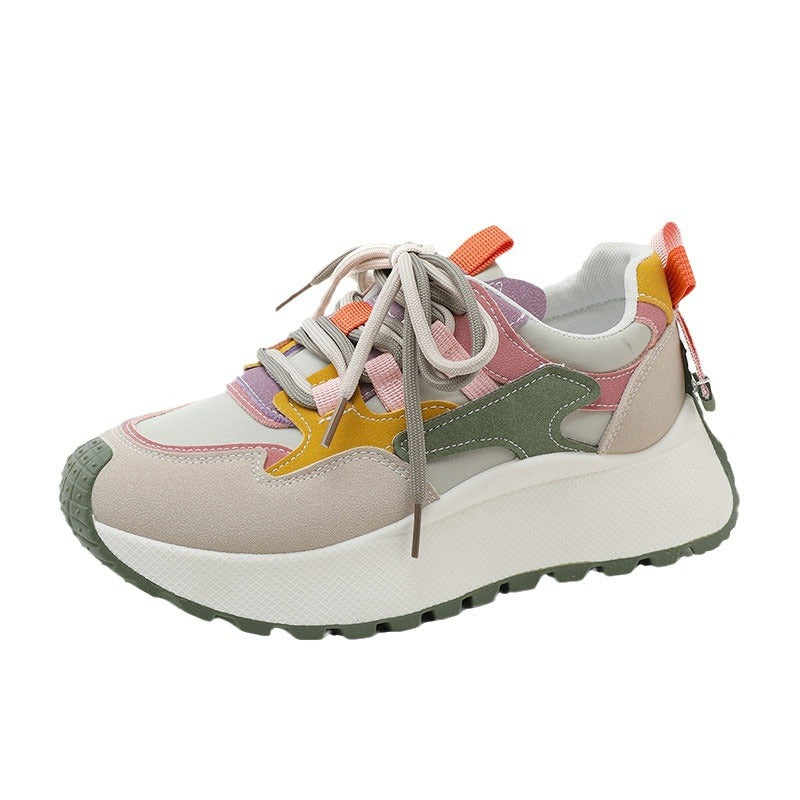 Dad Shoes mit Farbakzenten