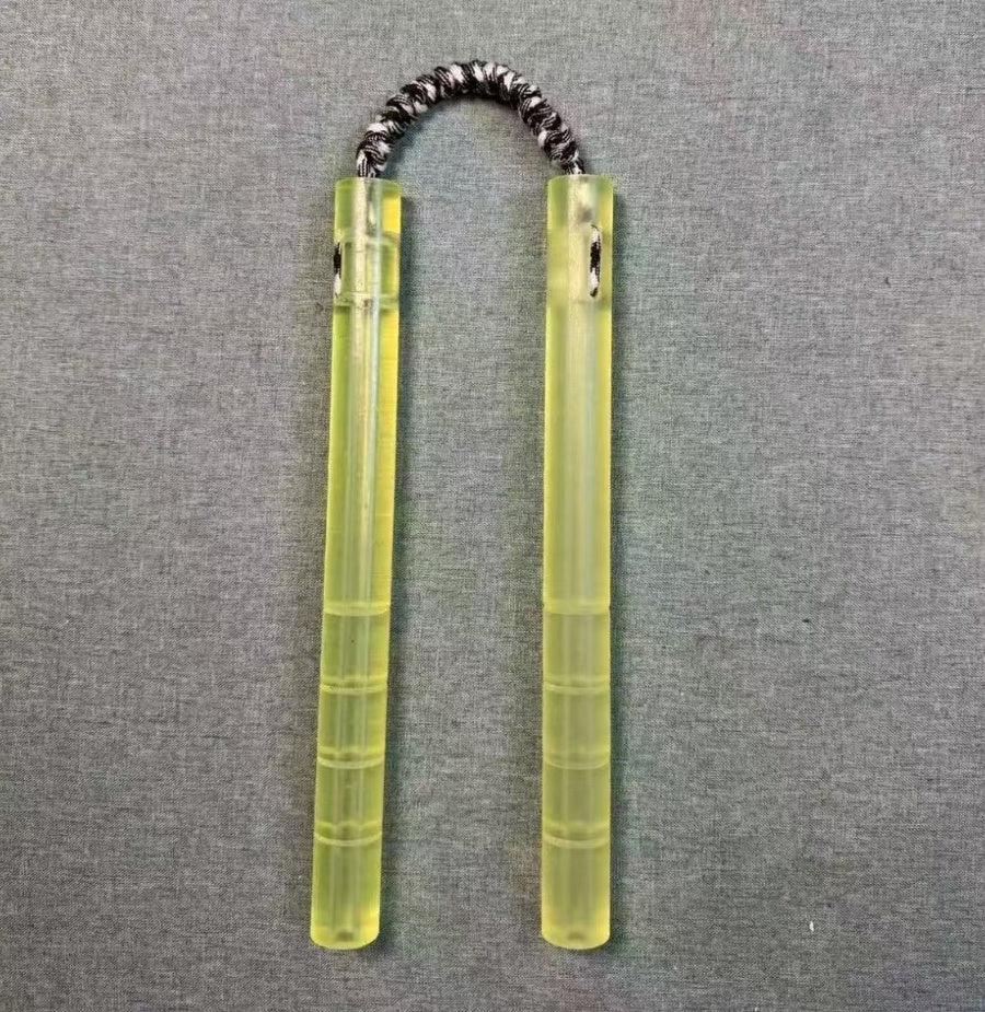 Transparenter Nunchaku aus Kunststoff