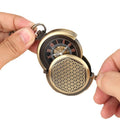 Mechanische Taschenuhr mit römischen Ziffern