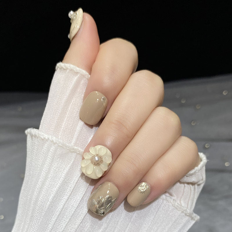 Handbemalte 3D-Blumen Nägel Milch-Tee | LuxeStyle