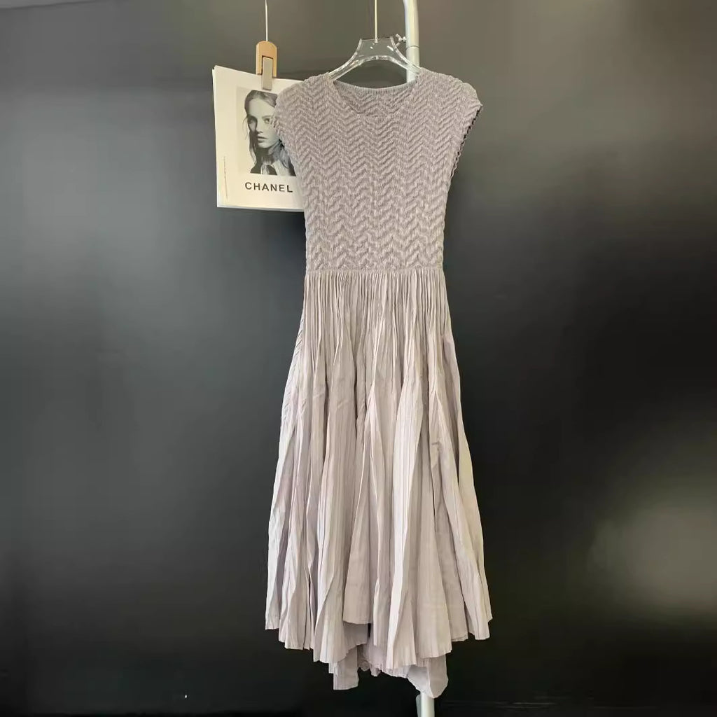 Elegantes Spitzenkleid in Unifarben