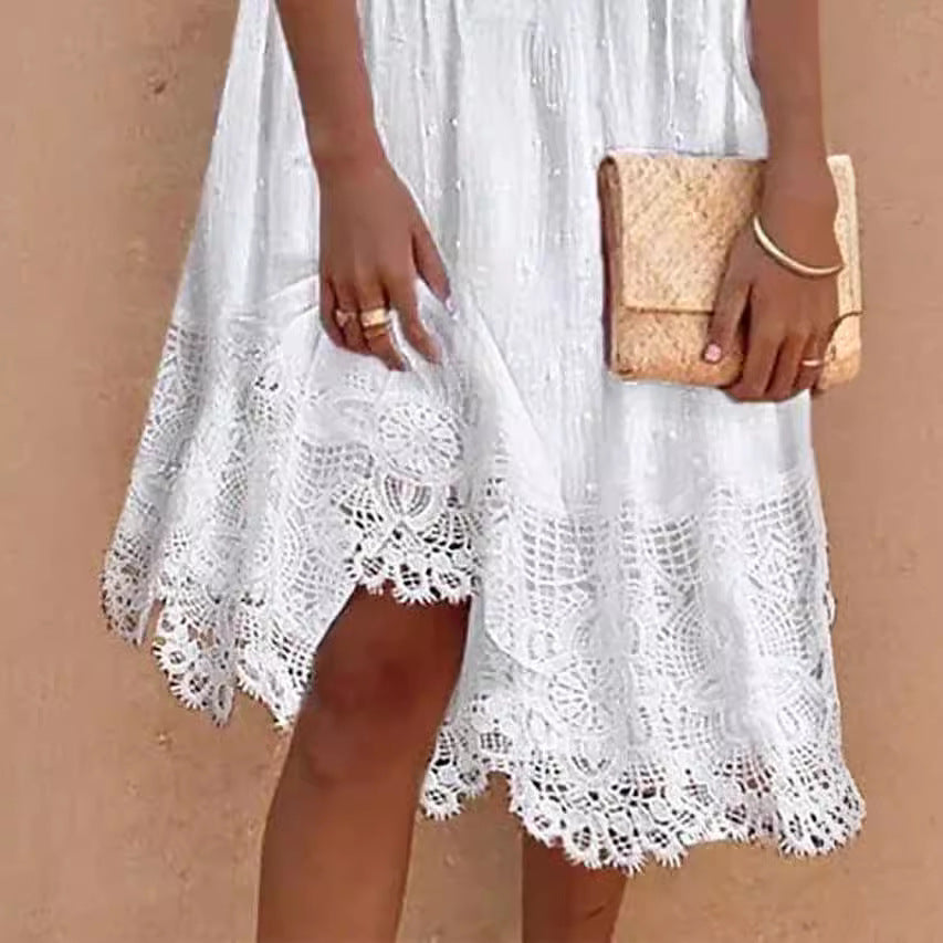 Gestreiftes Spitzenkleid mit Häkeldetails – Bild 3 | LuxeStyle