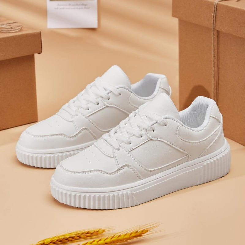 Unifarbene Freizeit-Sneaker