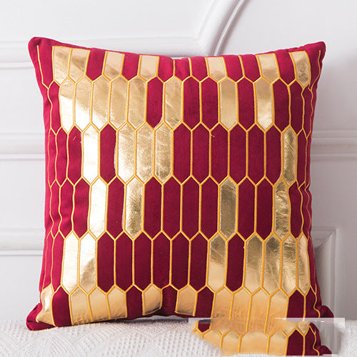 Goldenes Plüschkissen mit Quasten – Bild 7 | LuxeStyle