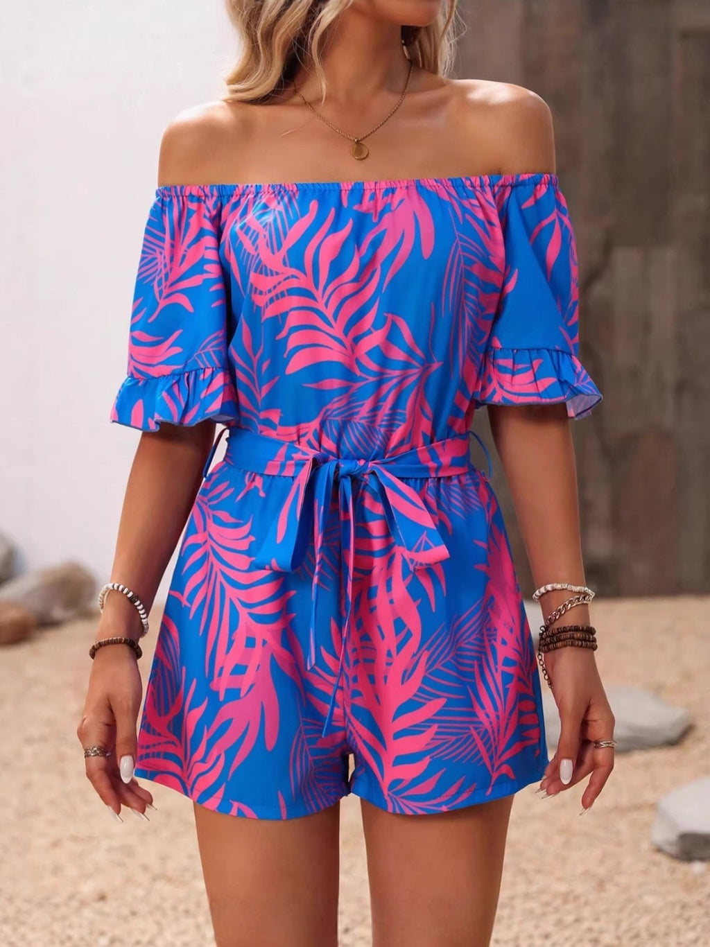Off-Shoulder Jumpsuit mit Rüschen und Gürtel
