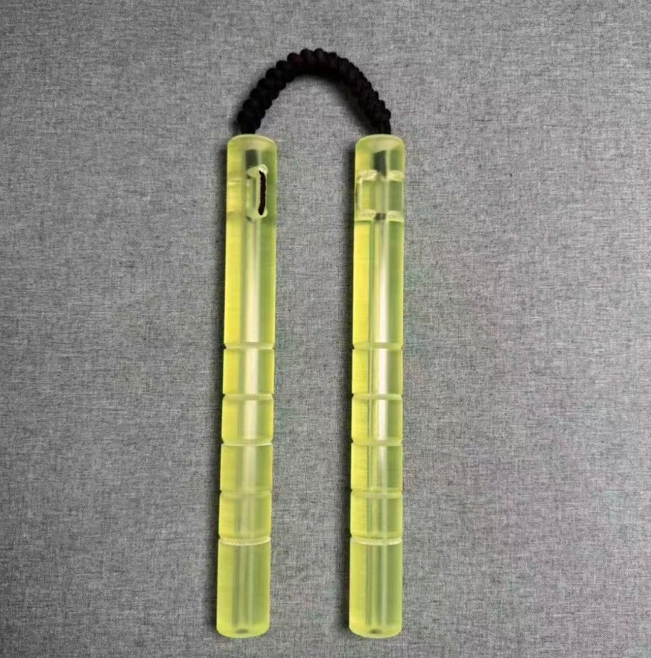 Transparenter Nunchaku aus Kunststoff