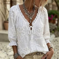 Besticktes Jacquard-Top mit Rüschen und V-Ausschnitt