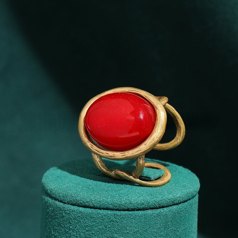 Vintage-Ring mit rotem Kristall und Achat