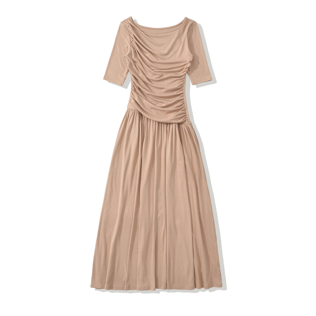 Elegantes Midi-Kleid mit Pleuron