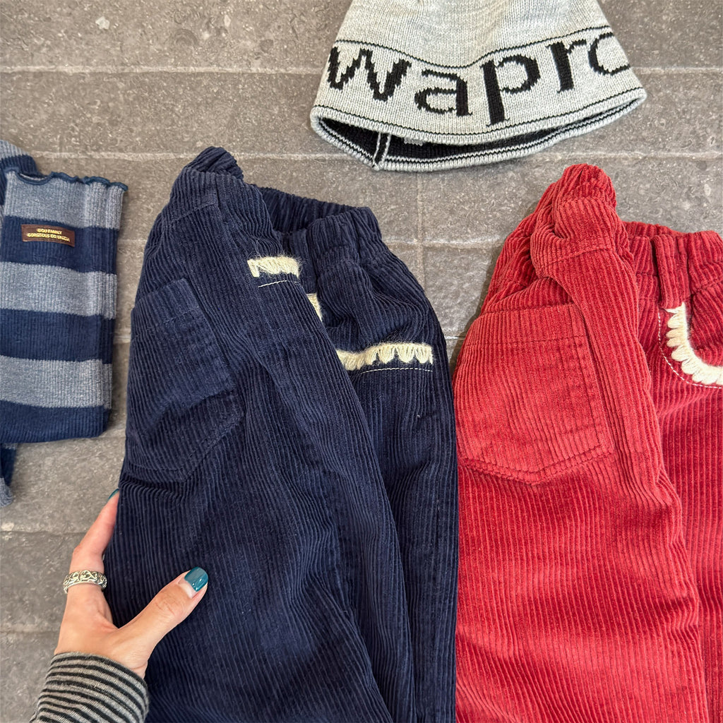 Baby Cordhose mit Spitzenbesatz