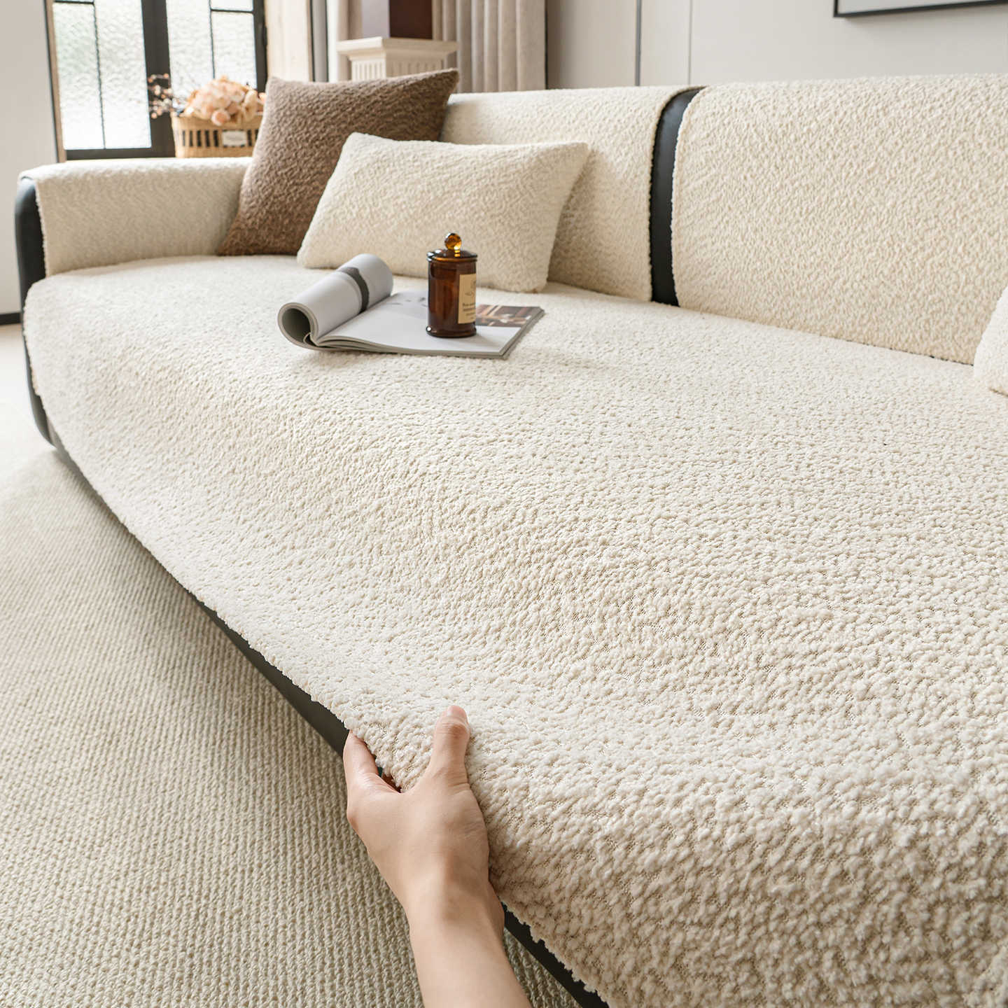 Chenille Sofaüberzug – rutschfest & vielseitig