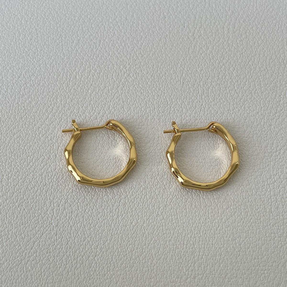 Ohrringe “Plain Hoop” aus 925er Silber