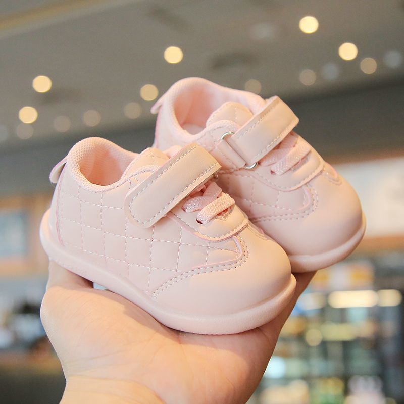 Weiche Sohle Anti-Rutsch Kinderlaufschuhe