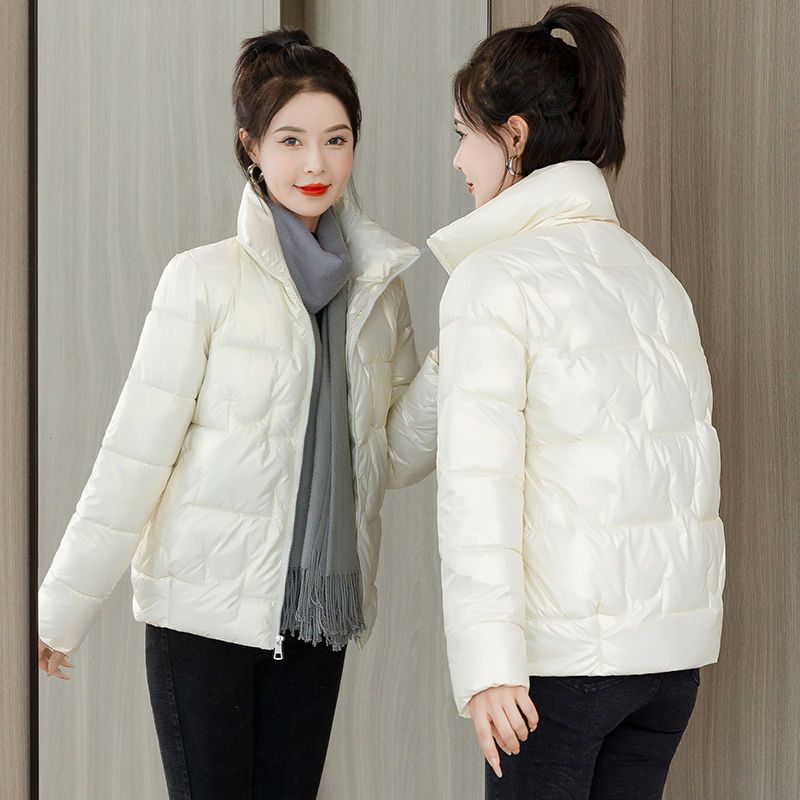 Kurze Stehkragen-Pufferjacke für Damen