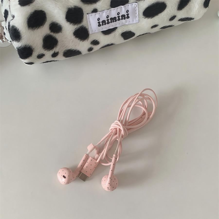 Kabelgebundene In-Ear Kopfhörer im Korean-Stil