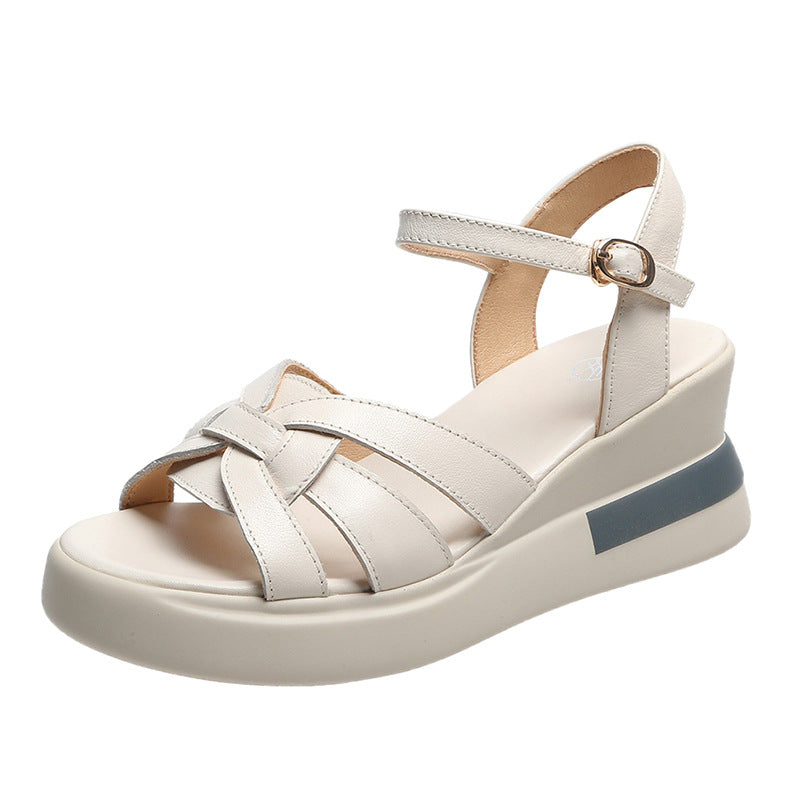 Geflochtene Plateau-Sandalen mit Schnalle – Bild 10 | LuxeStyle