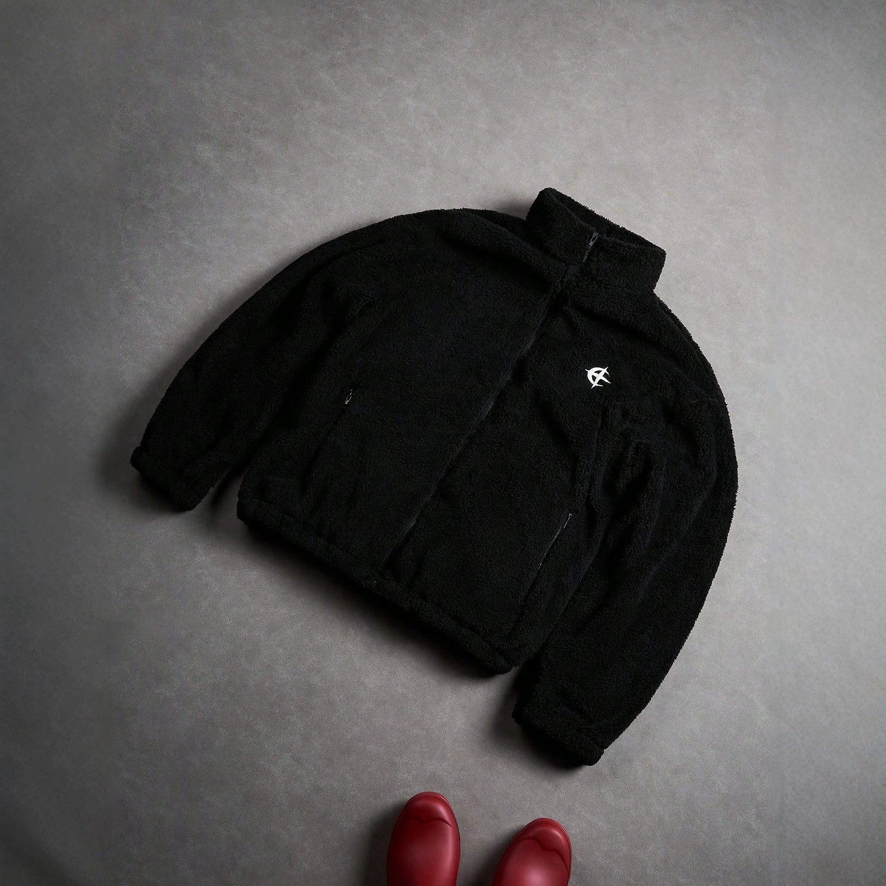 Schwarze Felljacke mit Reissverschluss
