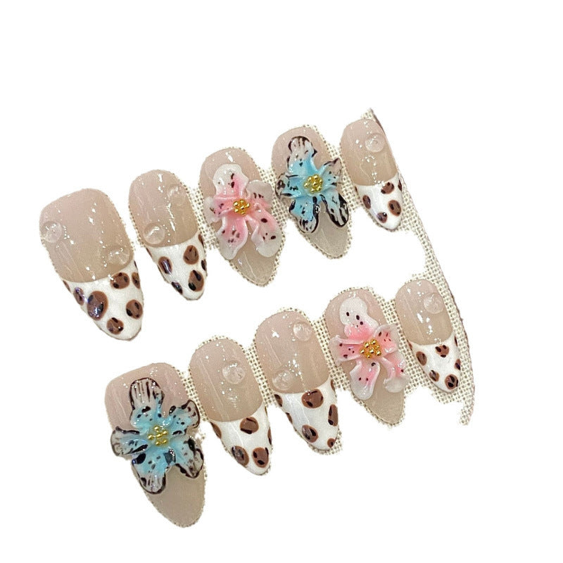 Handgemachte Mandel-Nägel «Devil Flower» – Bild 1 | LuxeStyle