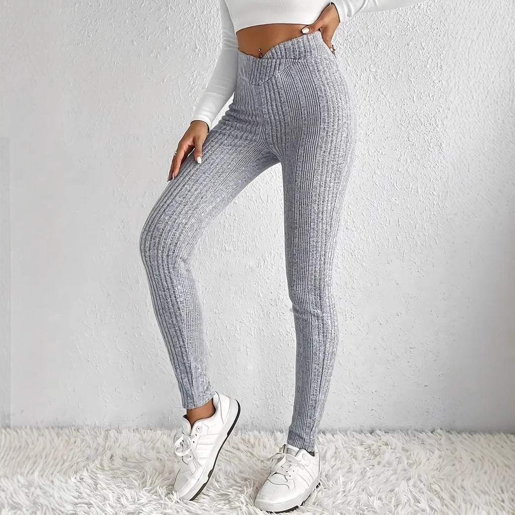 Gestreifte Rippenhose mit hohem Bund