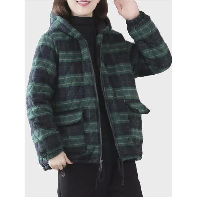 Kurze wattierte Jacke mit Karomuster