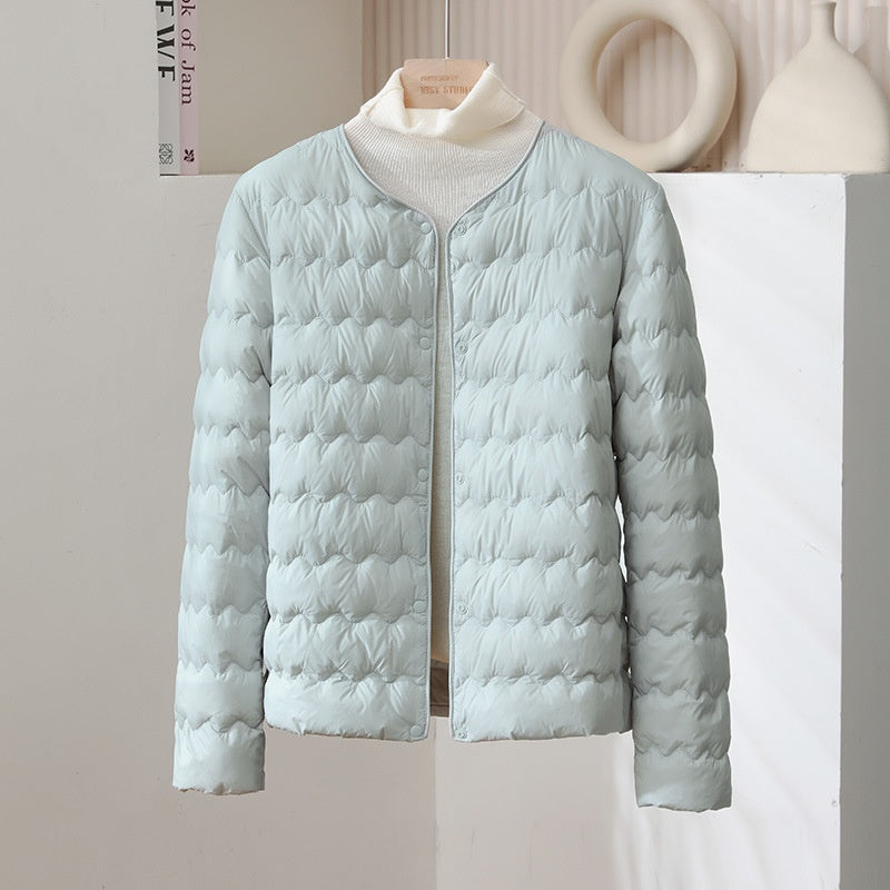 Kurze Steppjacke mit gerafftem Rundhals | LuxeStyle