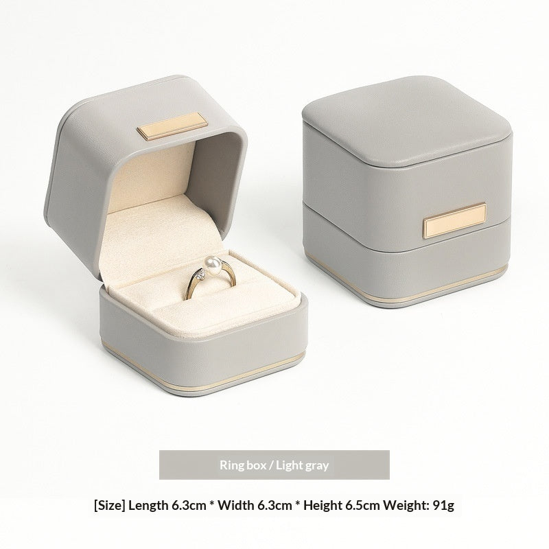Schmuckbox aus PU-Leder mit abgerundeten Ecken – Bild 2 | LuxeStyle